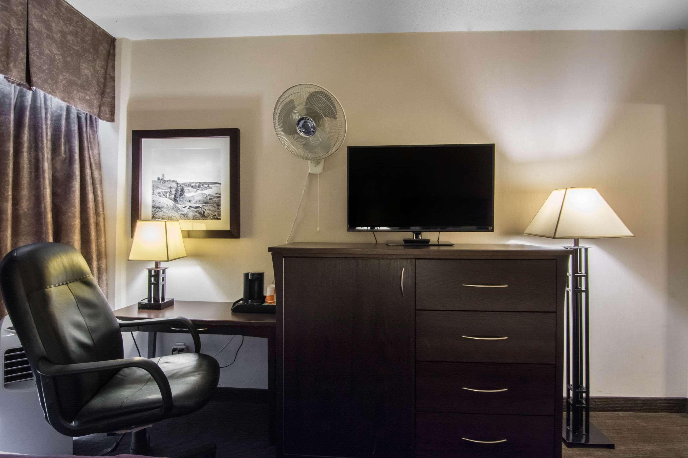 Quality Inn & Suites Yellowknife Exteriér fotografie