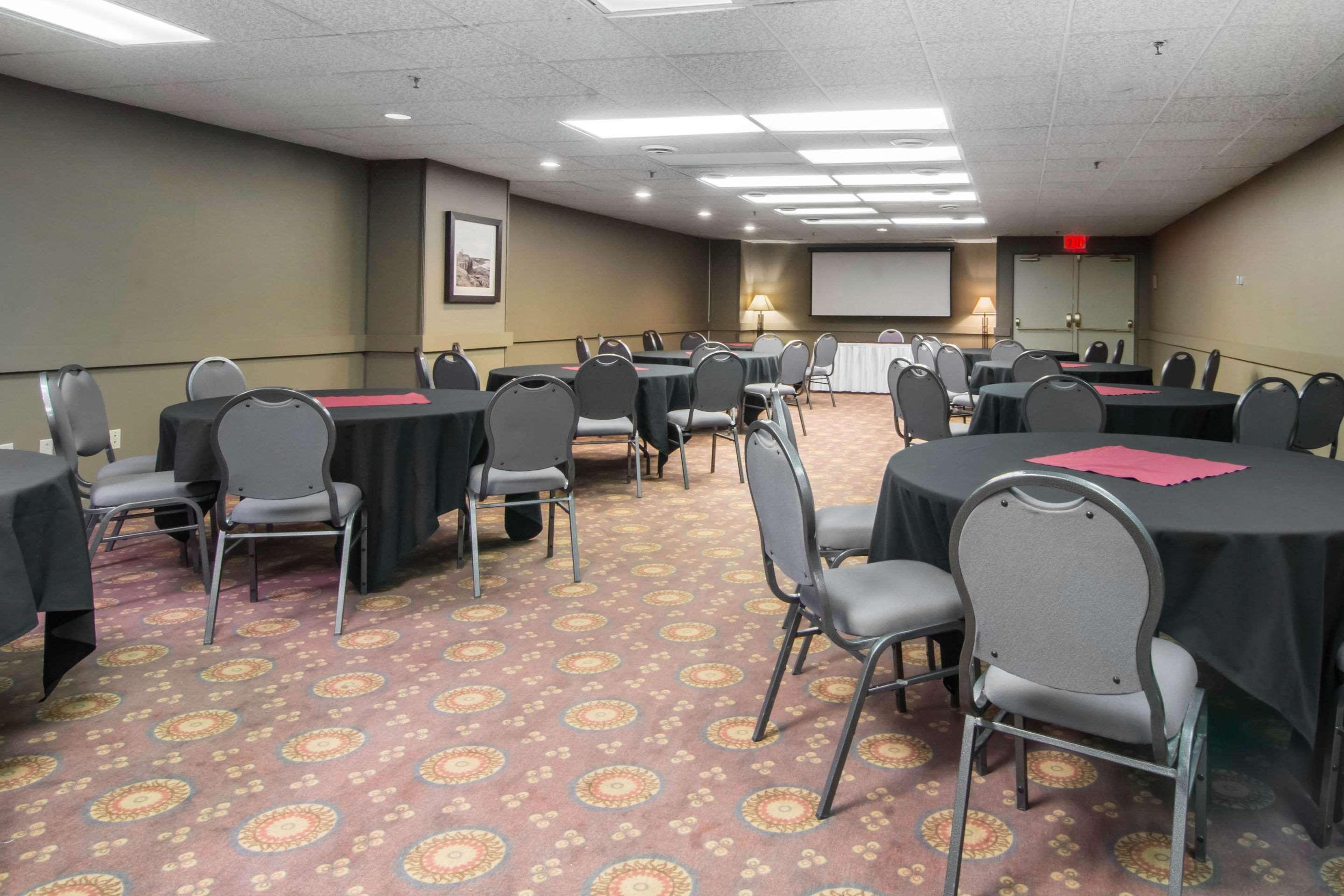Quality Inn & Suites Yellowknife Exteriér fotografie