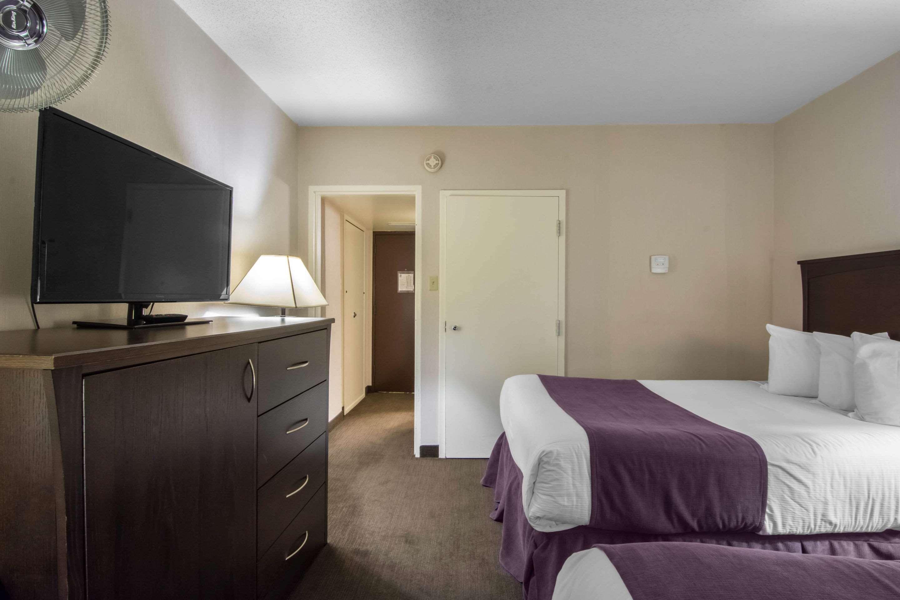 Quality Inn & Suites Yellowknife Exteriér fotografie